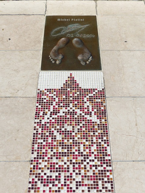 尤其值得信 尤其值得信